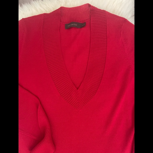 The Limited Merino Sweater - Picture 3 of 8